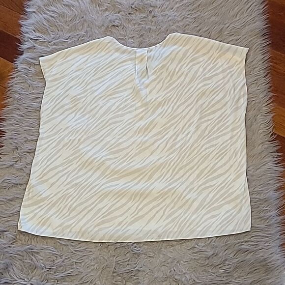 Banana republic womens white and tan zebra print‎ sleeveless polyester shirt - Picture 5 of 5